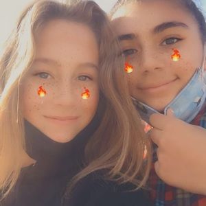 Meet your Posher, Alexi